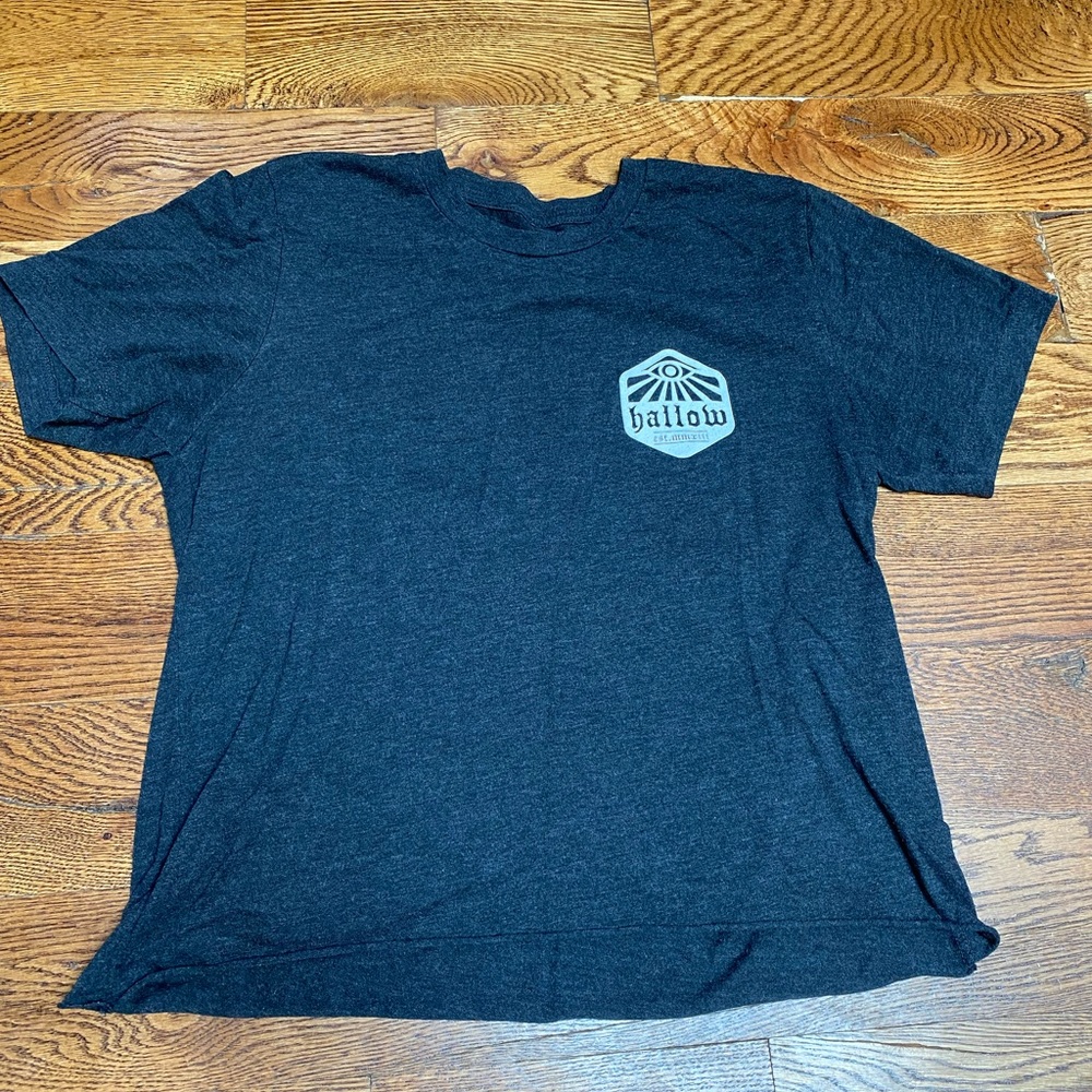 Hallow t-shirt - Picture 2 of 3